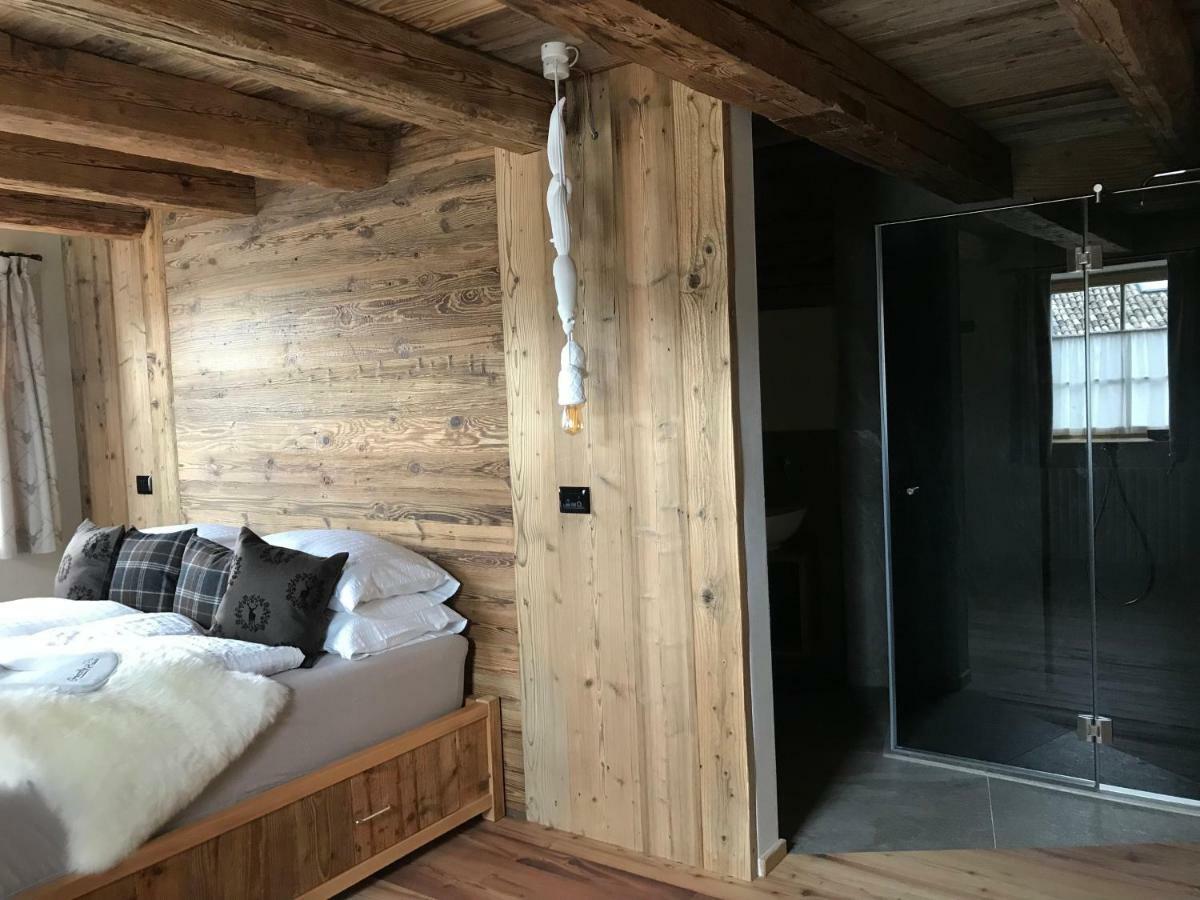Grizzly Haus & Frosch Restaurant - Teritoria Bed and Breakfast Varena Eksteriør billede