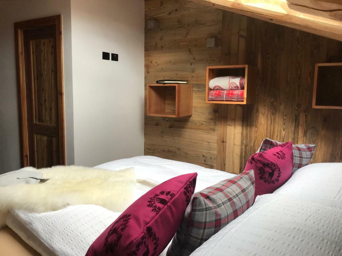 Grizzly Haus & Frosch Restaurant - Teritoria Bed and Breakfast Varena Eksteriør billede