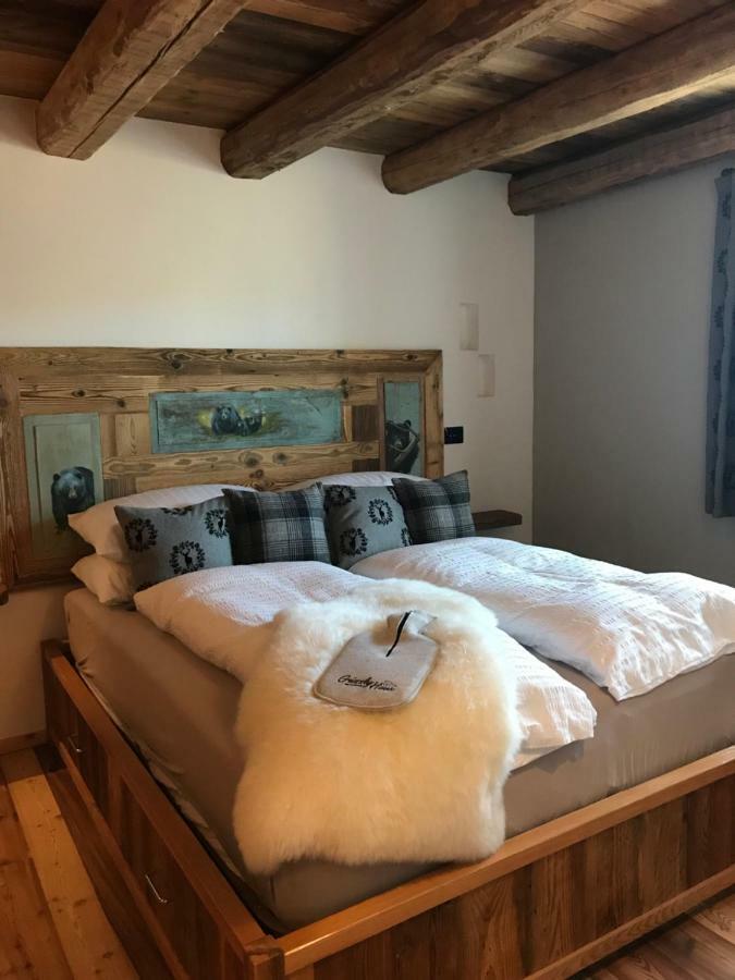 Grizzly Haus & Frosch Restaurant - Teritoria Bed and Breakfast Varena Eksteriør billede